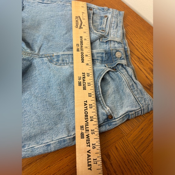 EUC 501 Levis shorts button fly Sz W26 - Picture 7 of 12